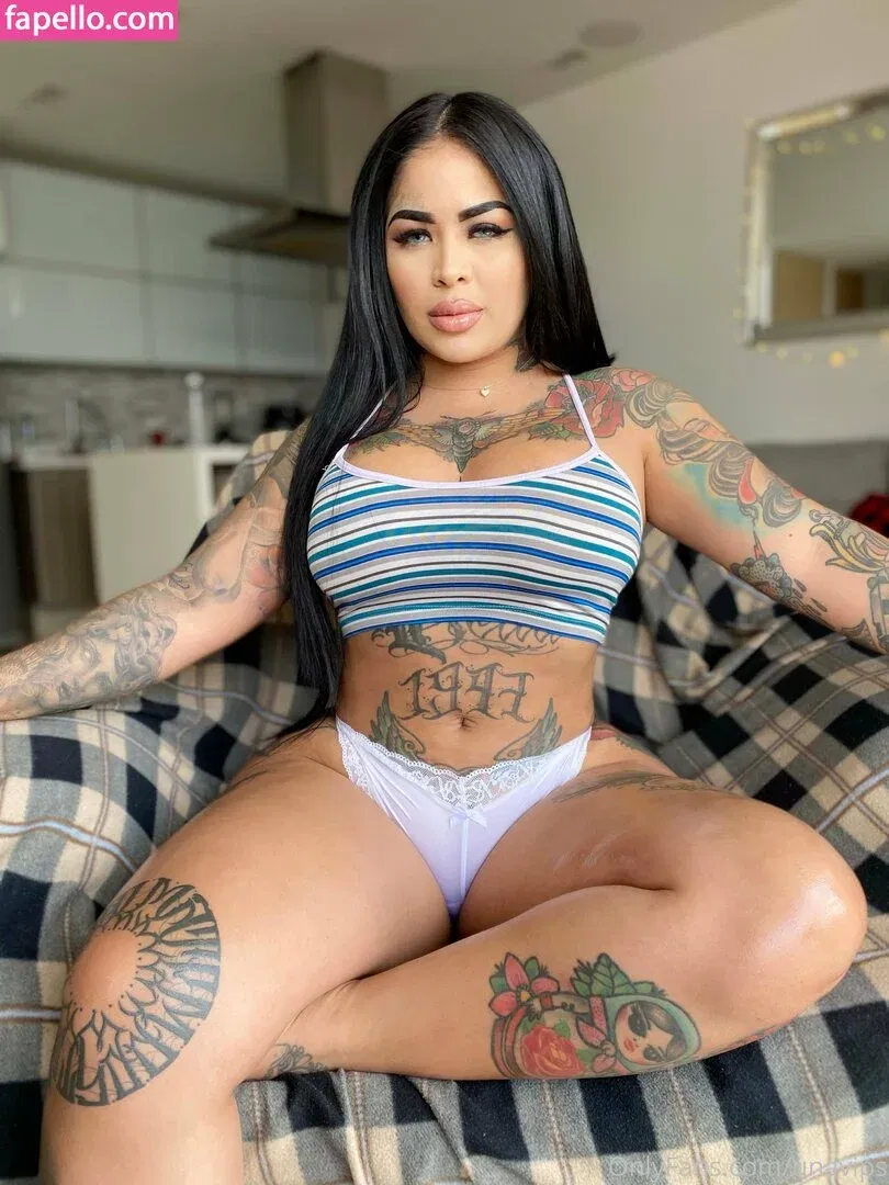 unavips Onlyfans Photo Gallery 