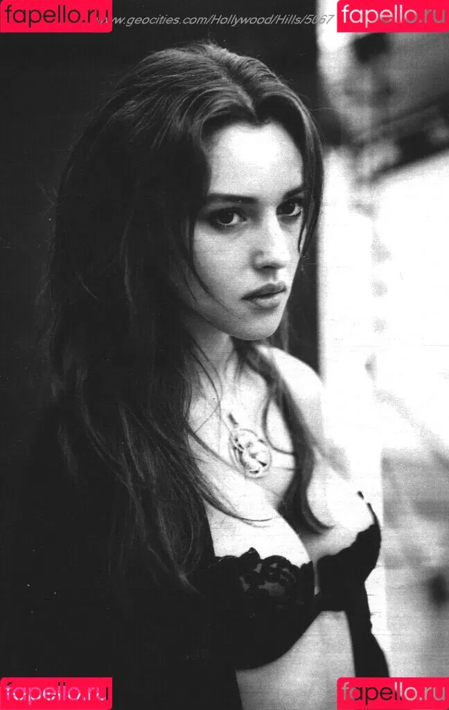 Monica Bellucci Onlyfans Photo Gallery 