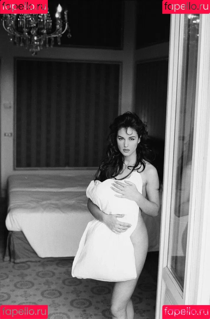 Monica Bellucci Onlyfans Photo Gallery 