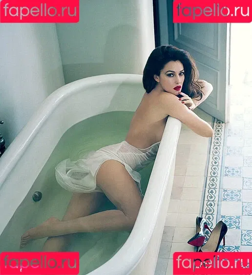 Monica Bellucci Onlyfans Photo Gallery 
