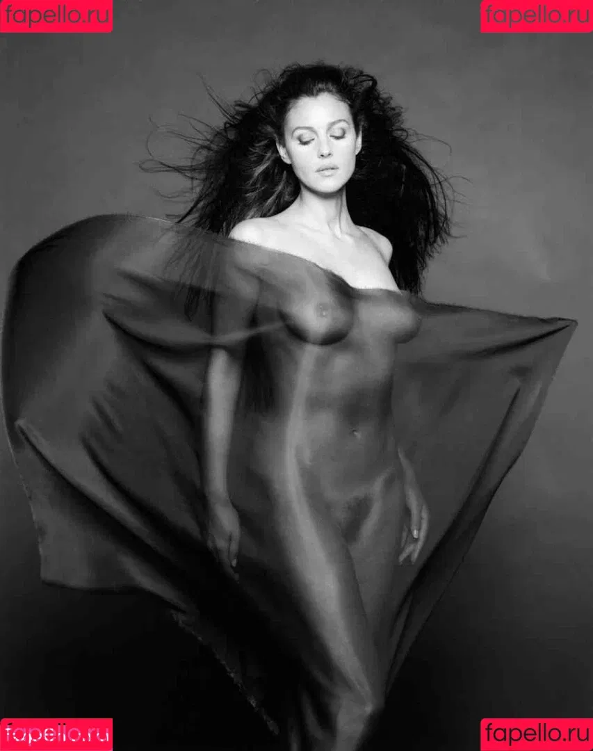 Monica Bellucci Onlyfans Photo Gallery 