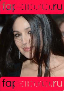Monica Bellucci Nude Onlyfans Photo 20