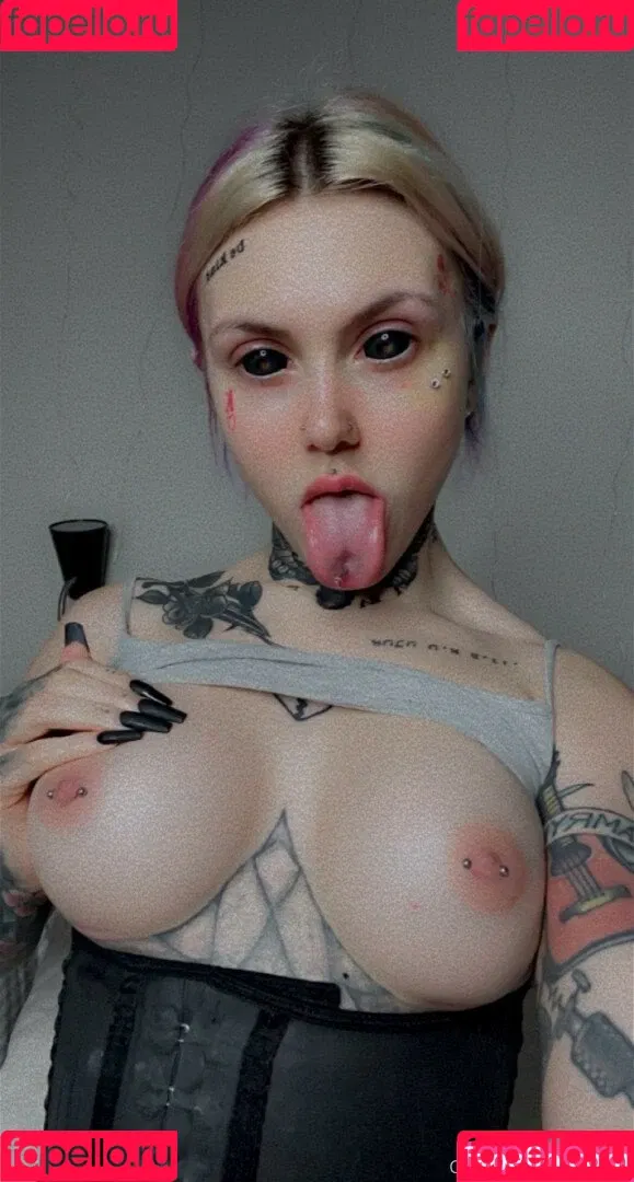 babyorylan Onlyfans Photo Gallery 