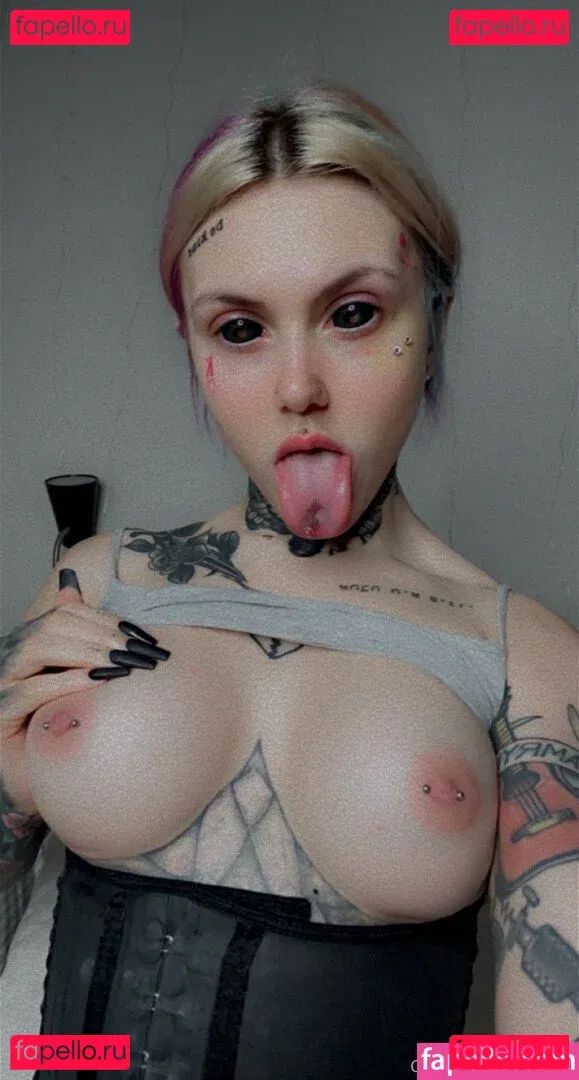 babyorylan Onlyfans Photo Gallery 