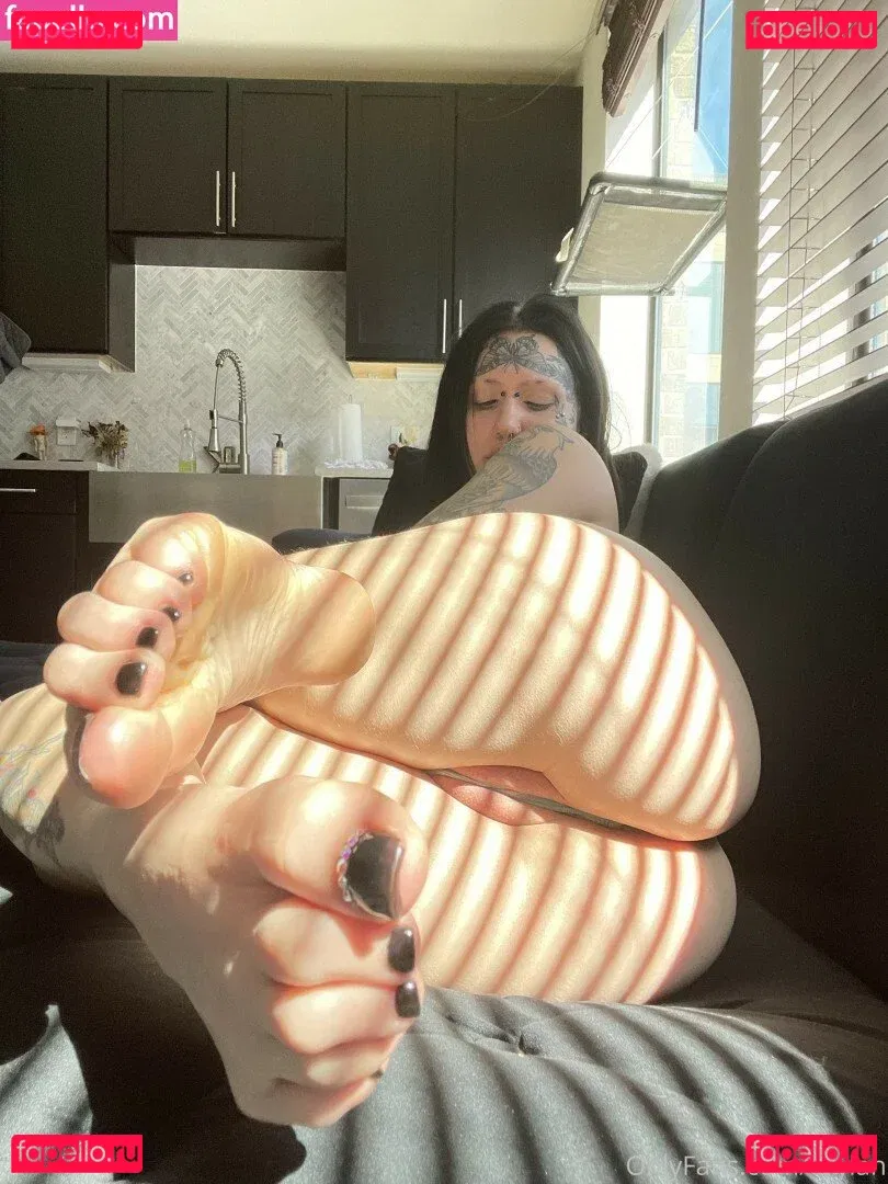 babyorylan Onlyfans Photo Gallery 