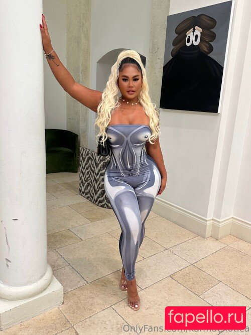 Tonti_Thampitak Onlyfans Photo Gallery 