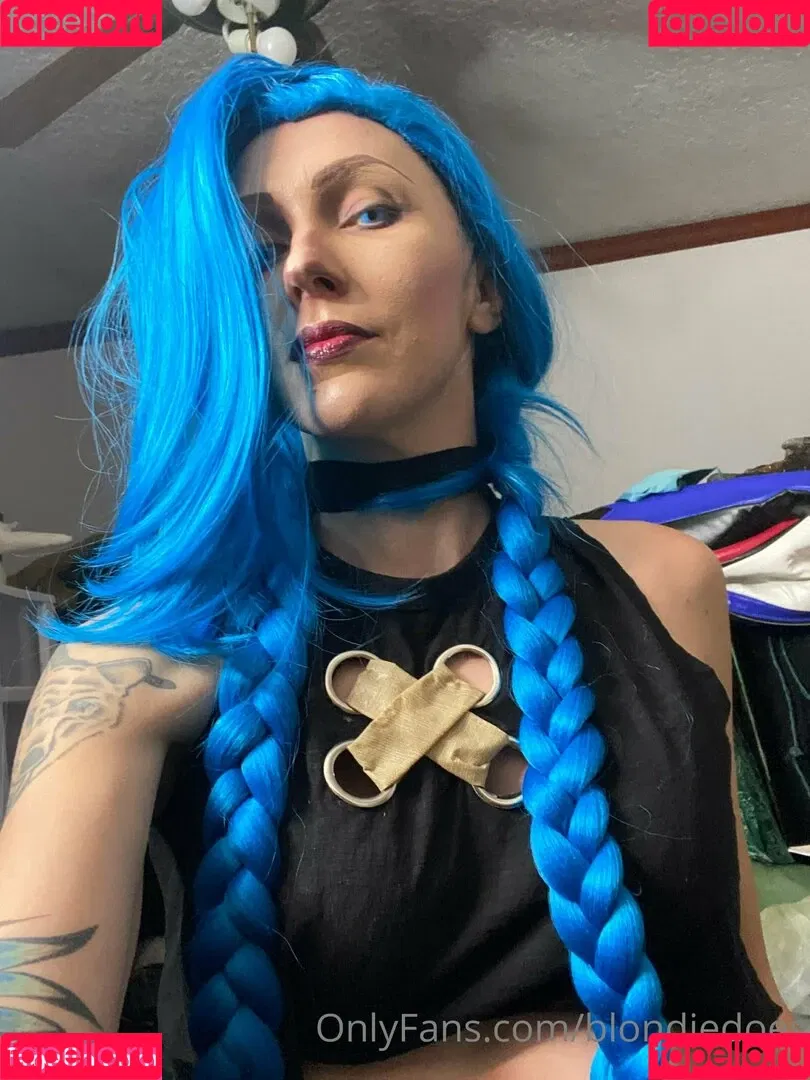 blondiedoes Onlyfans Photo Gallery 