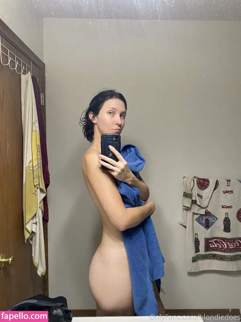 blondiedoes Onlyfans Photo Gallery 