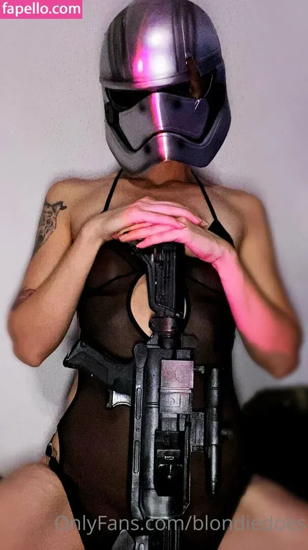 blondiedoes Onlyfans Photo Gallery 