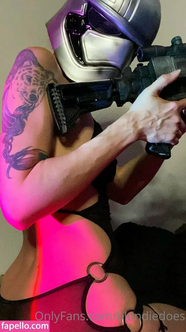 blondiedoes Onlyfans Photo Gallery 
