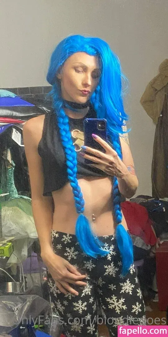 blondiedoes Onlyfans Photo Gallery 