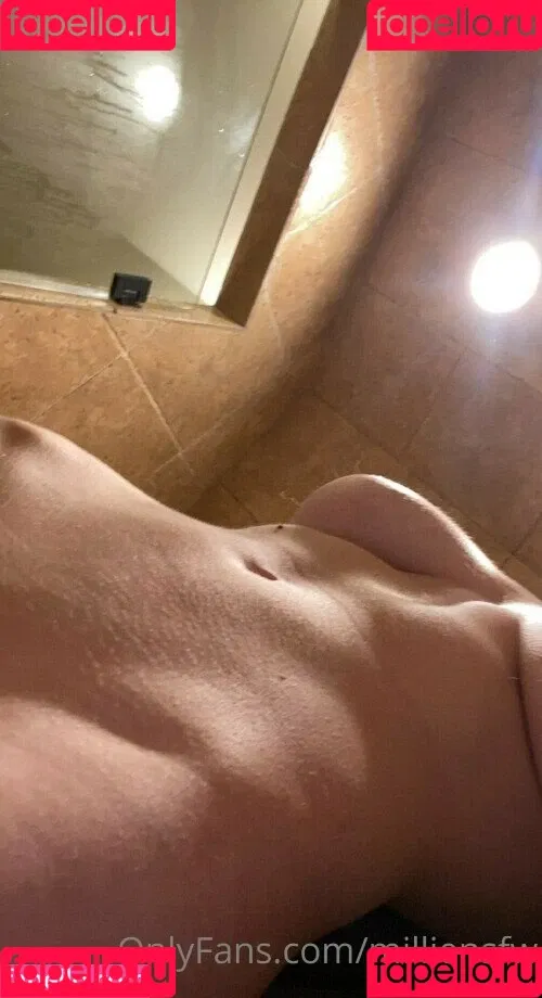 EmiliaNSFW Onlyfans Photo Gallery 
