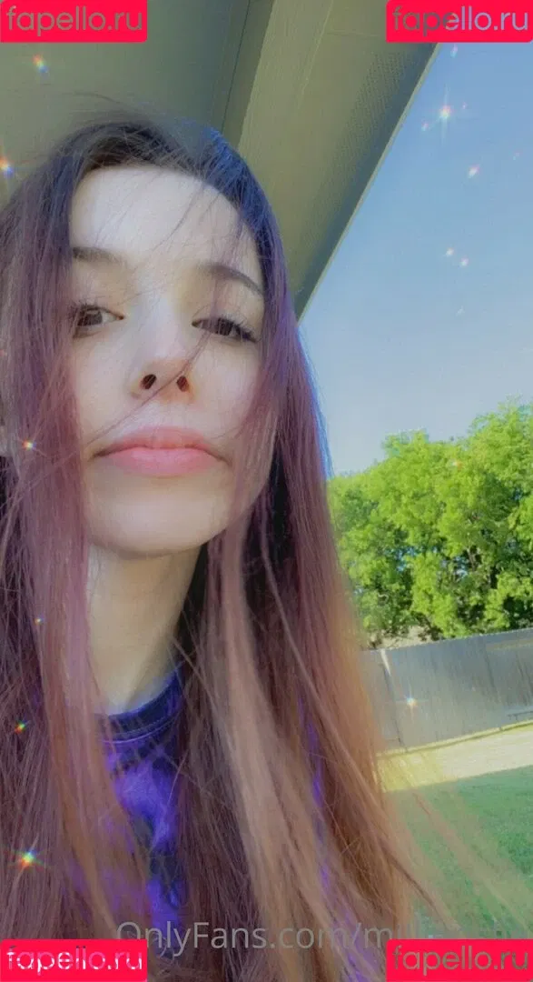 EmiliaNSFW Onlyfans Photo Gallery 