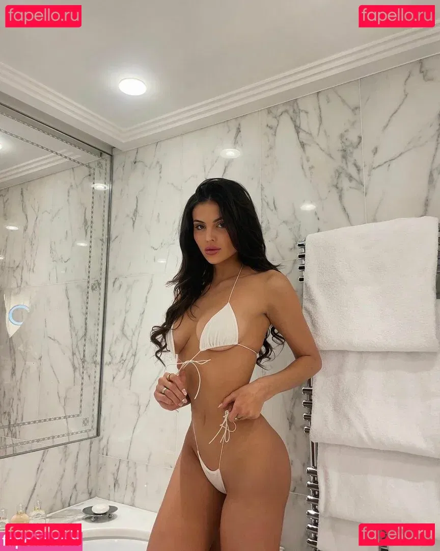 Holly Scarfone Onlyfans Photo Gallery 