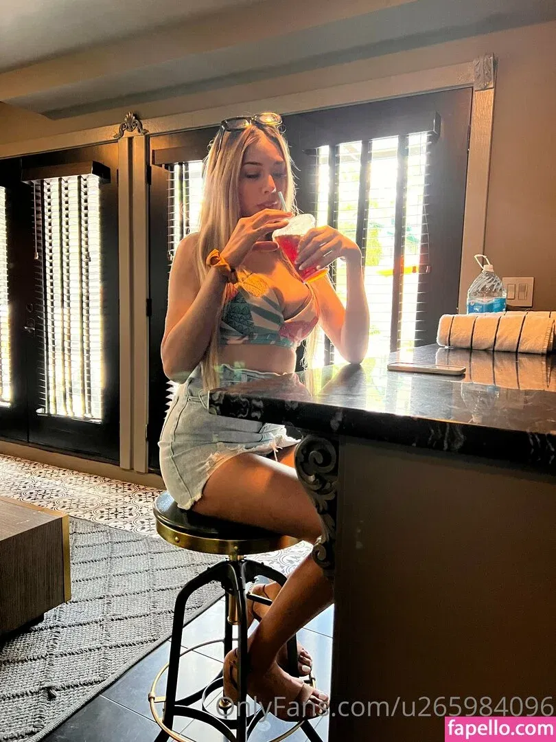 danagorgeus Onlyfans Photo Gallery 