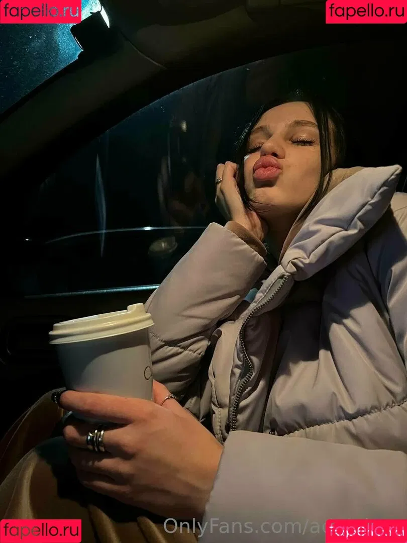 adelebee Onlyfans Photo Gallery 