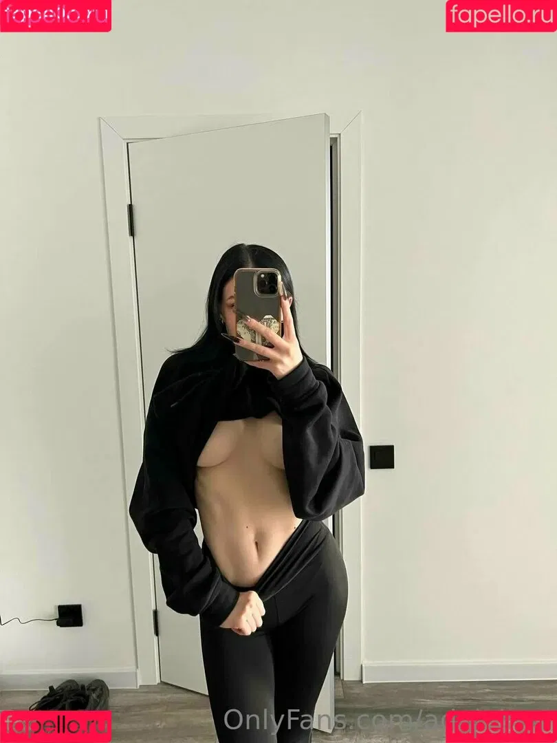 adelebee Onlyfans Photo Gallery 