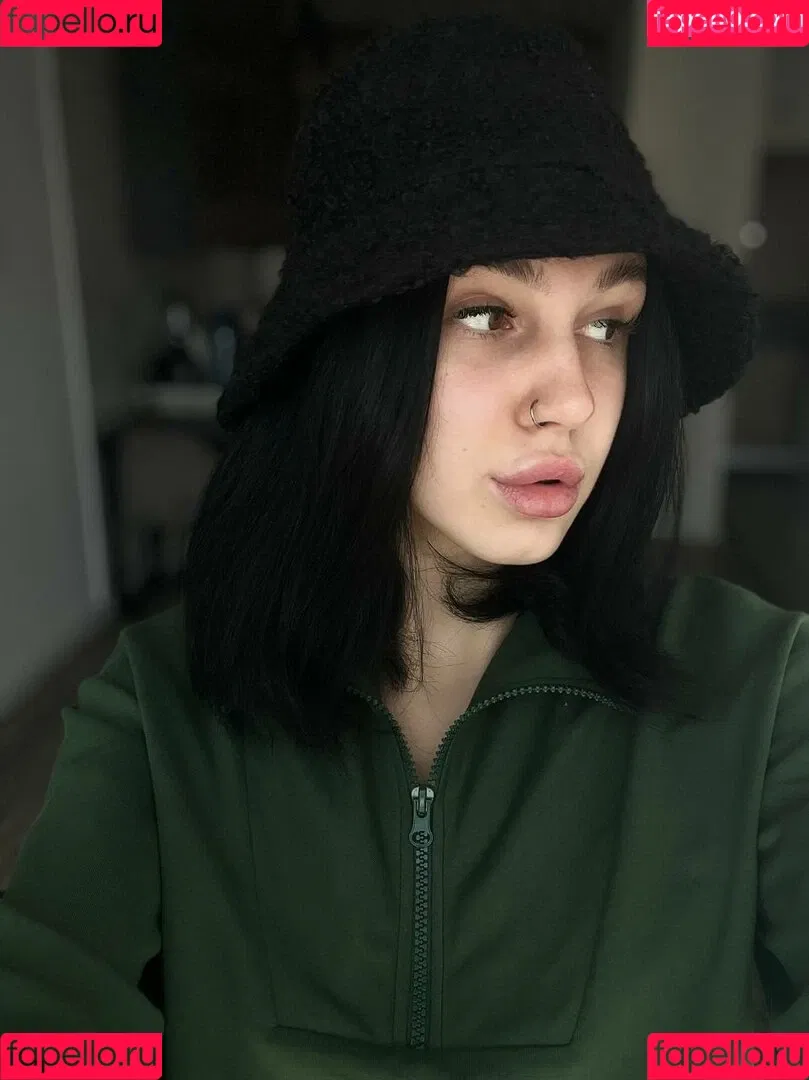 adelebee Onlyfans Photo Gallery 