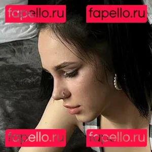 adelebee Onlyfans Photo Gallery 