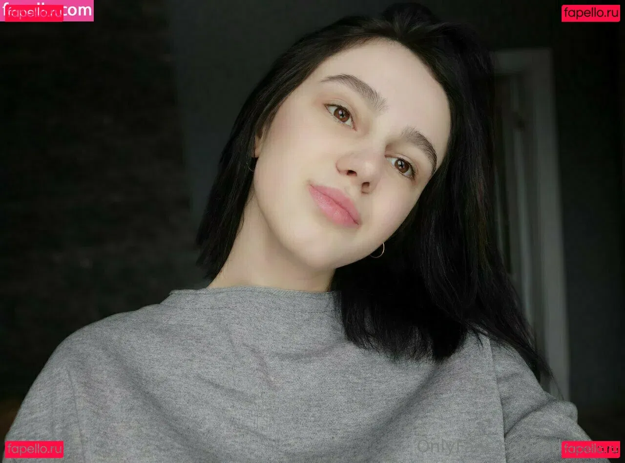 adelebee Onlyfans Photo Gallery 