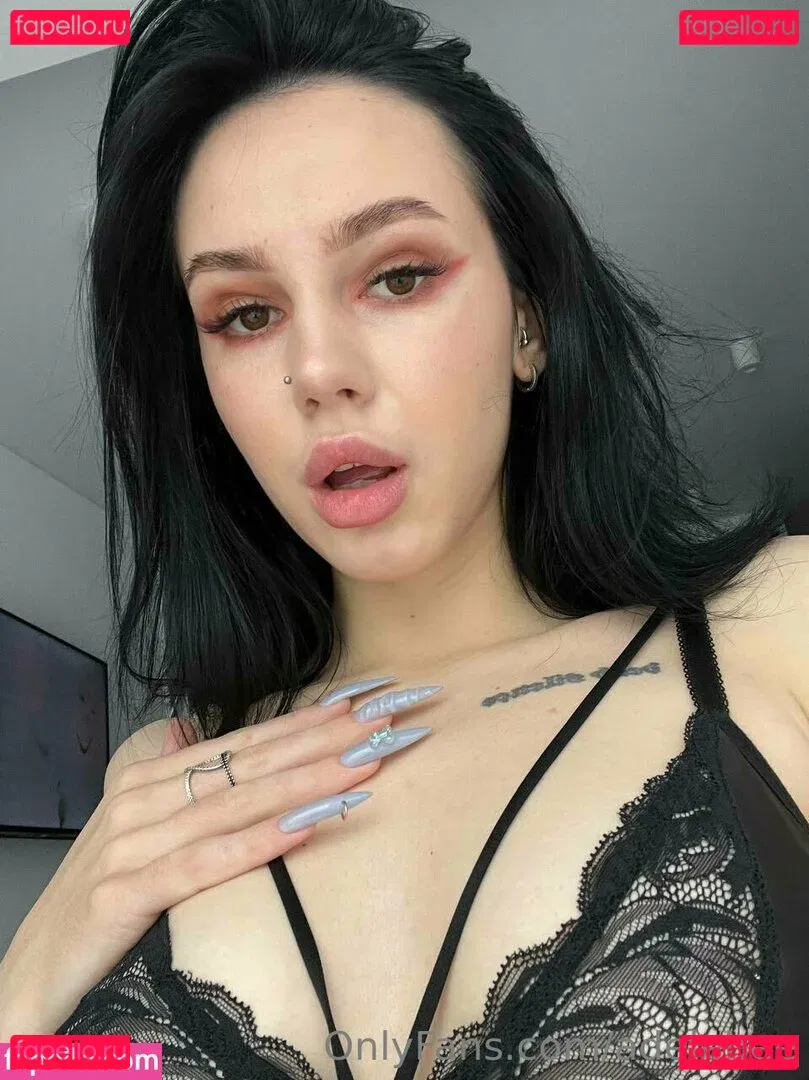 adelebee Onlyfans Photo Gallery 