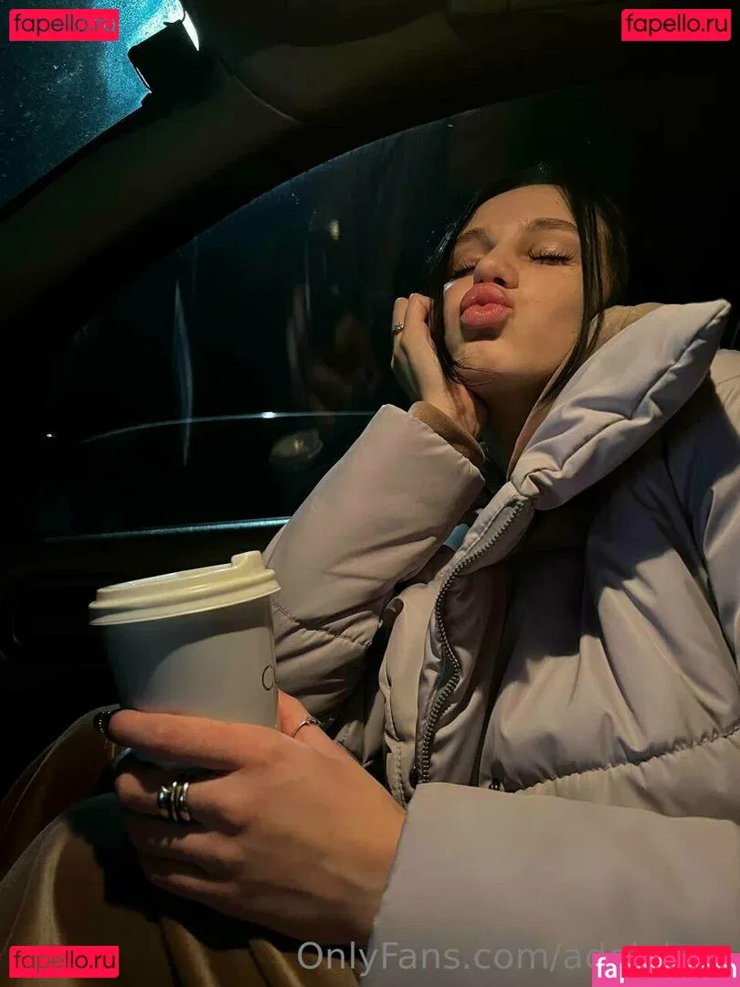 adelebee Onlyfans Photo Gallery 