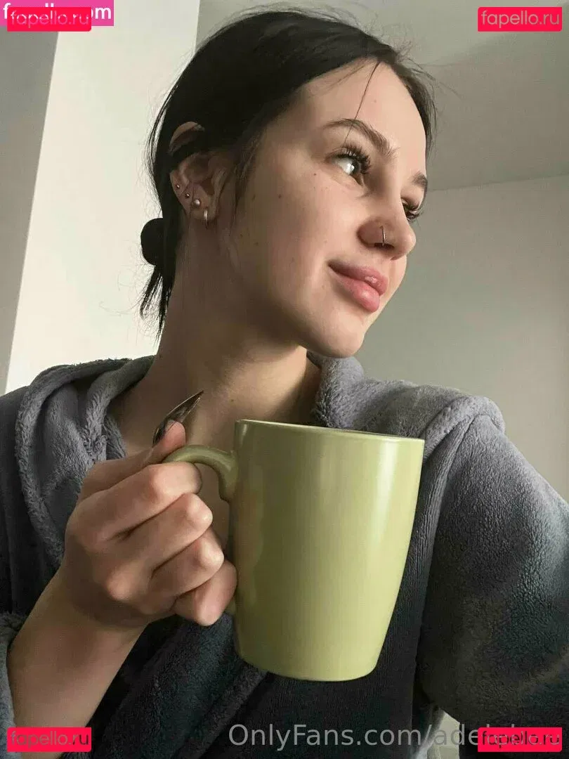 adelebee Onlyfans Photo Gallery 