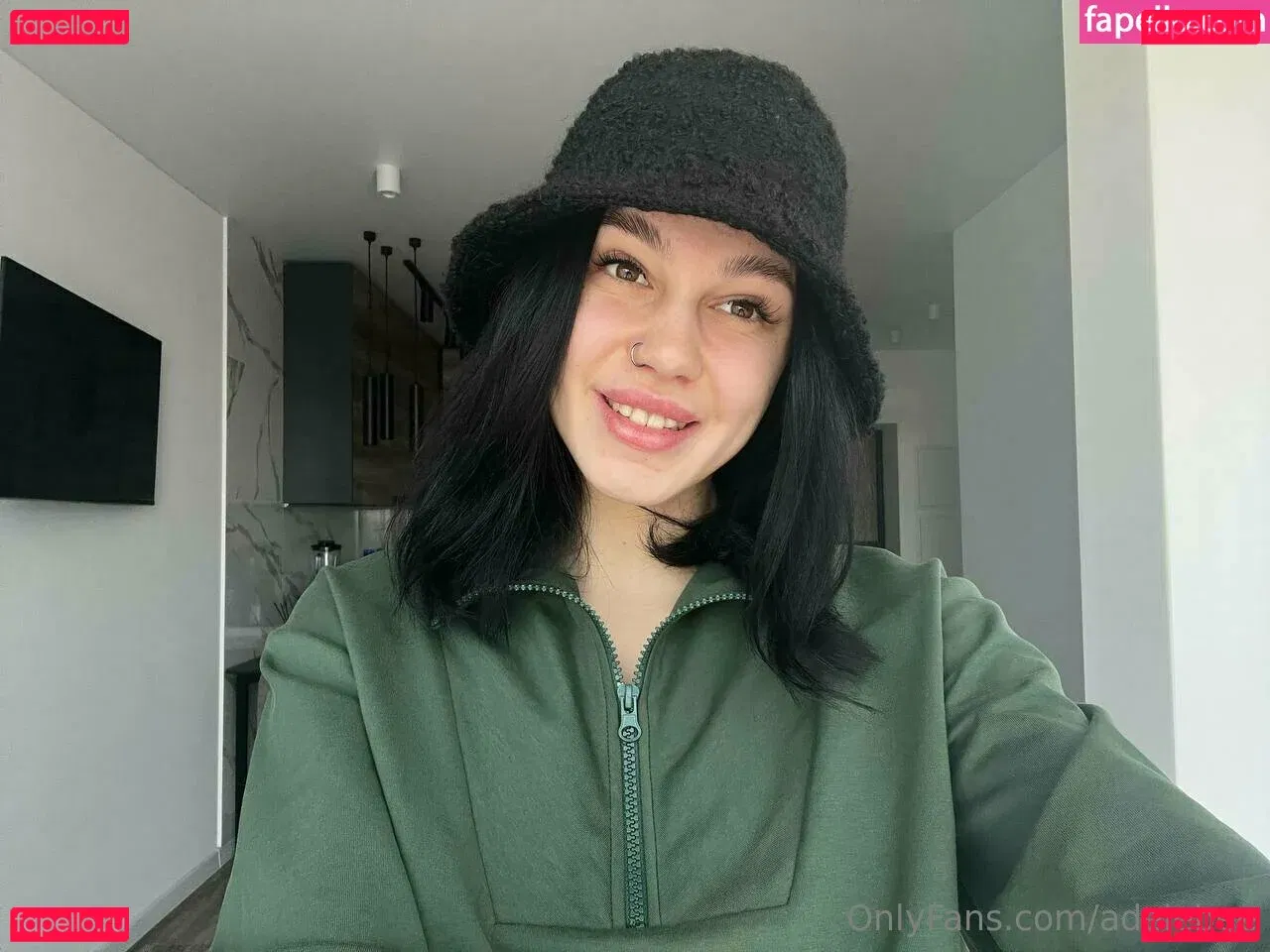 adelebee Onlyfans Photo Gallery 