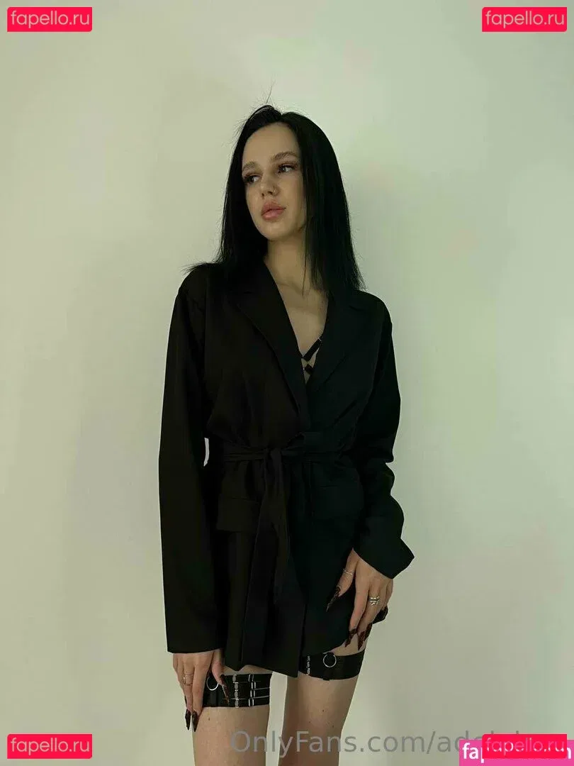 adelebee Onlyfans Photo Gallery 