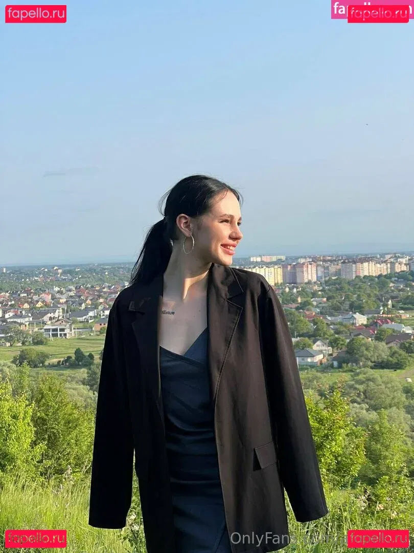 adelebee Onlyfans Photo Gallery 