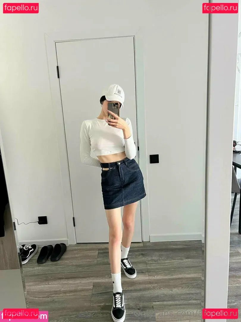 adelebee Onlyfans Photo Gallery 