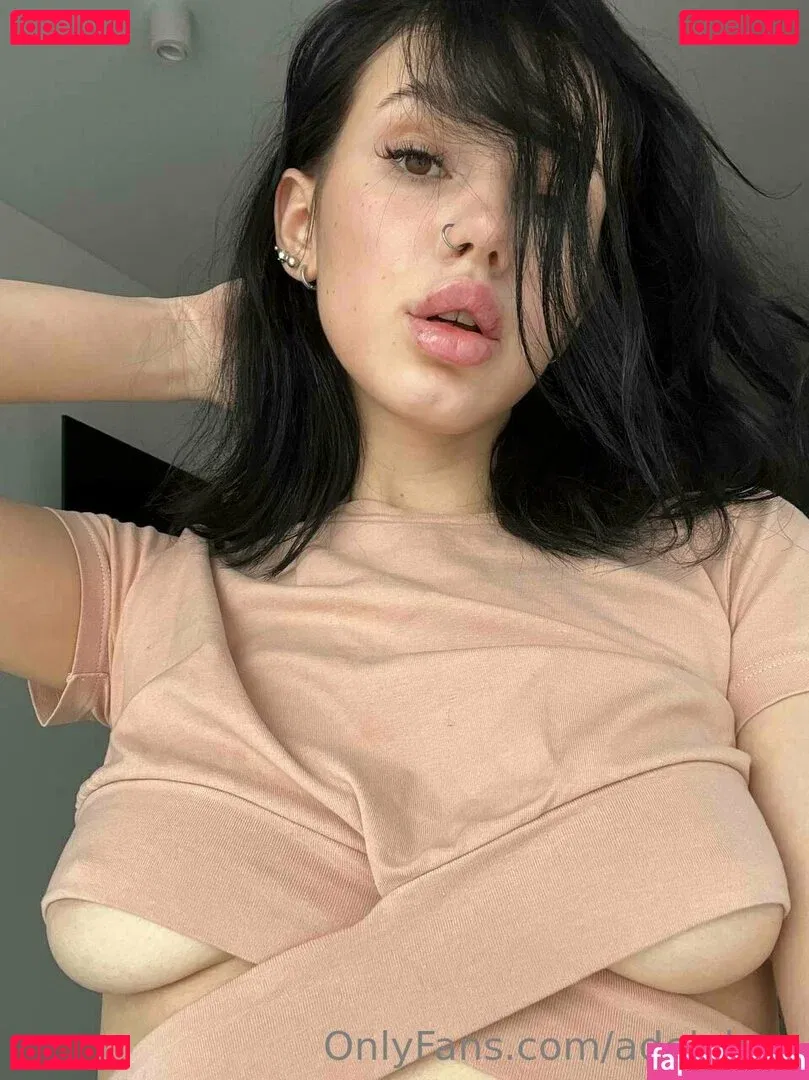 adelebee Onlyfans Photo Gallery 