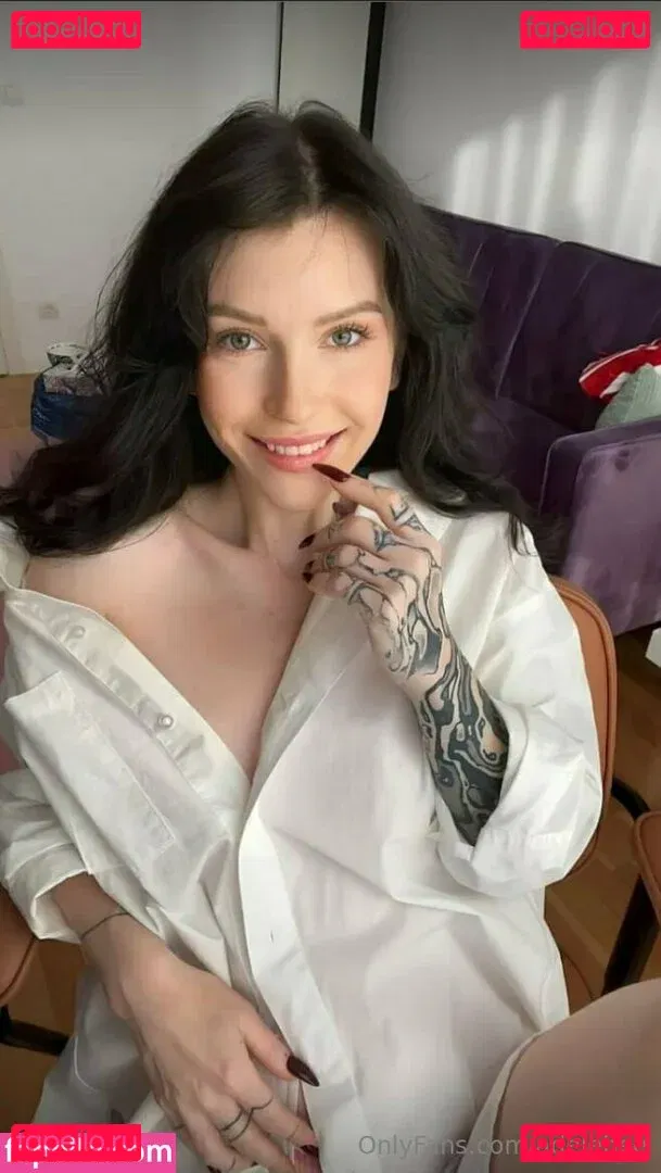 adelebee Onlyfans Photo Gallery 