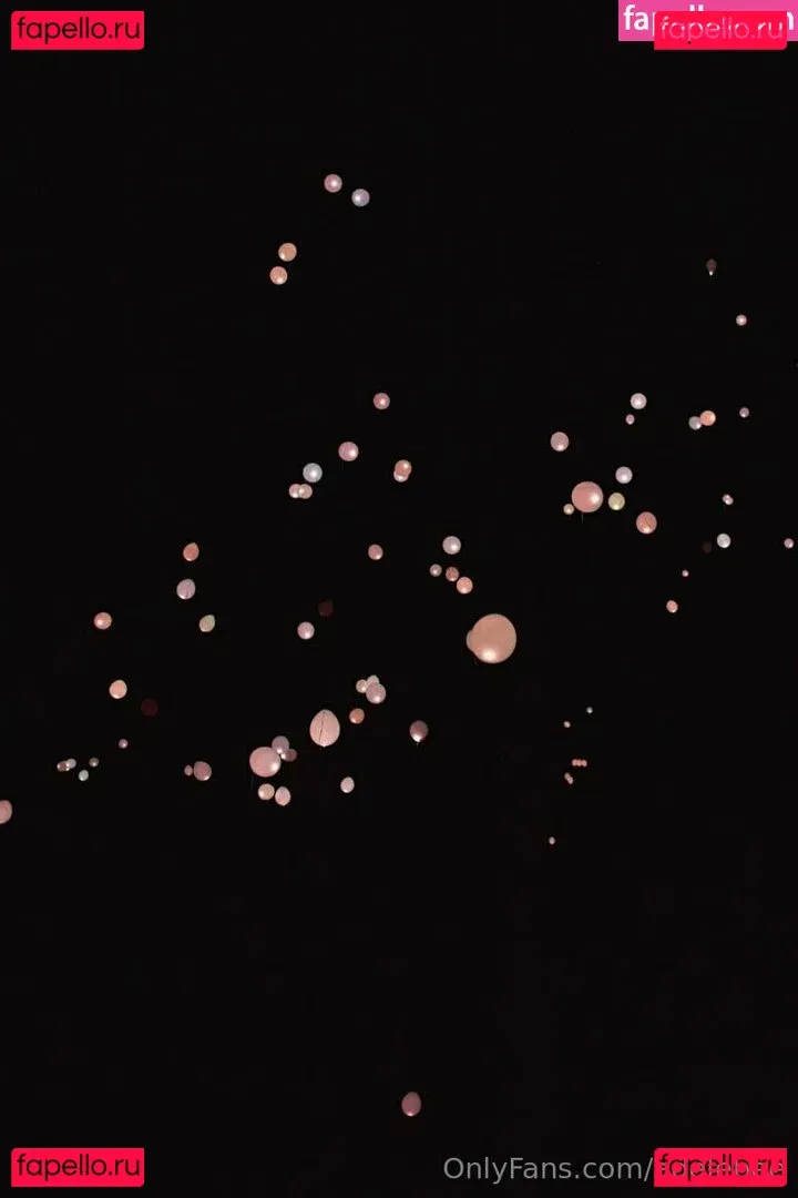 adelebee Onlyfans Photo Gallery 