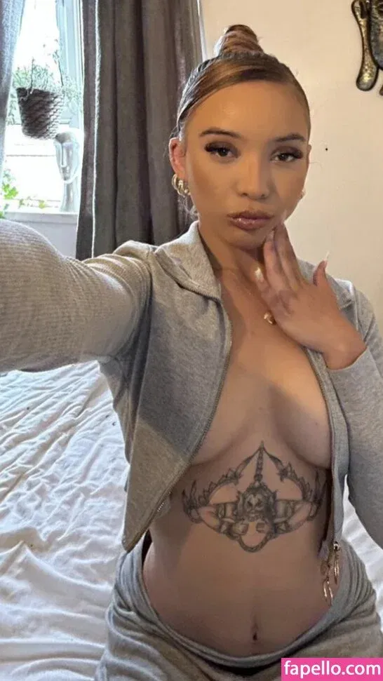 Tia.Ivy_ Onlyfans Photo Gallery 