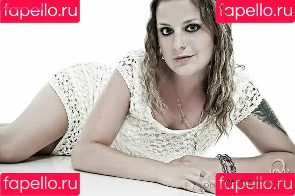 aprilaura Onlyfans Photo Gallery 