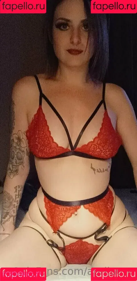 aprilaura Onlyfans Photo Gallery 