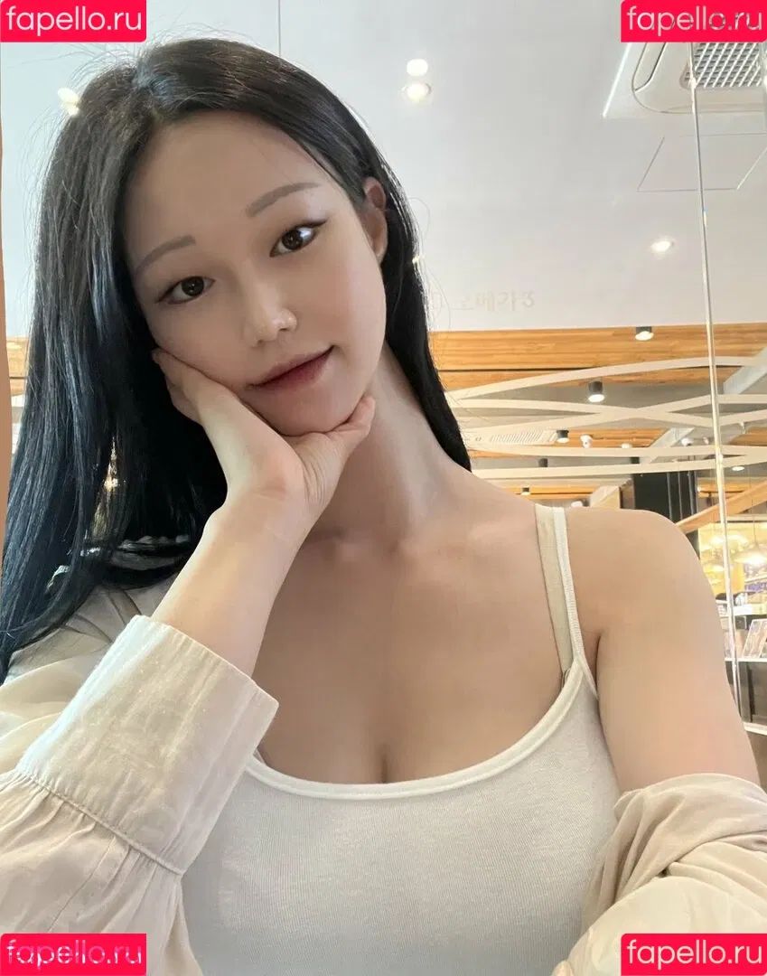Yuyuhwa Onlyfans Photo Gallery 