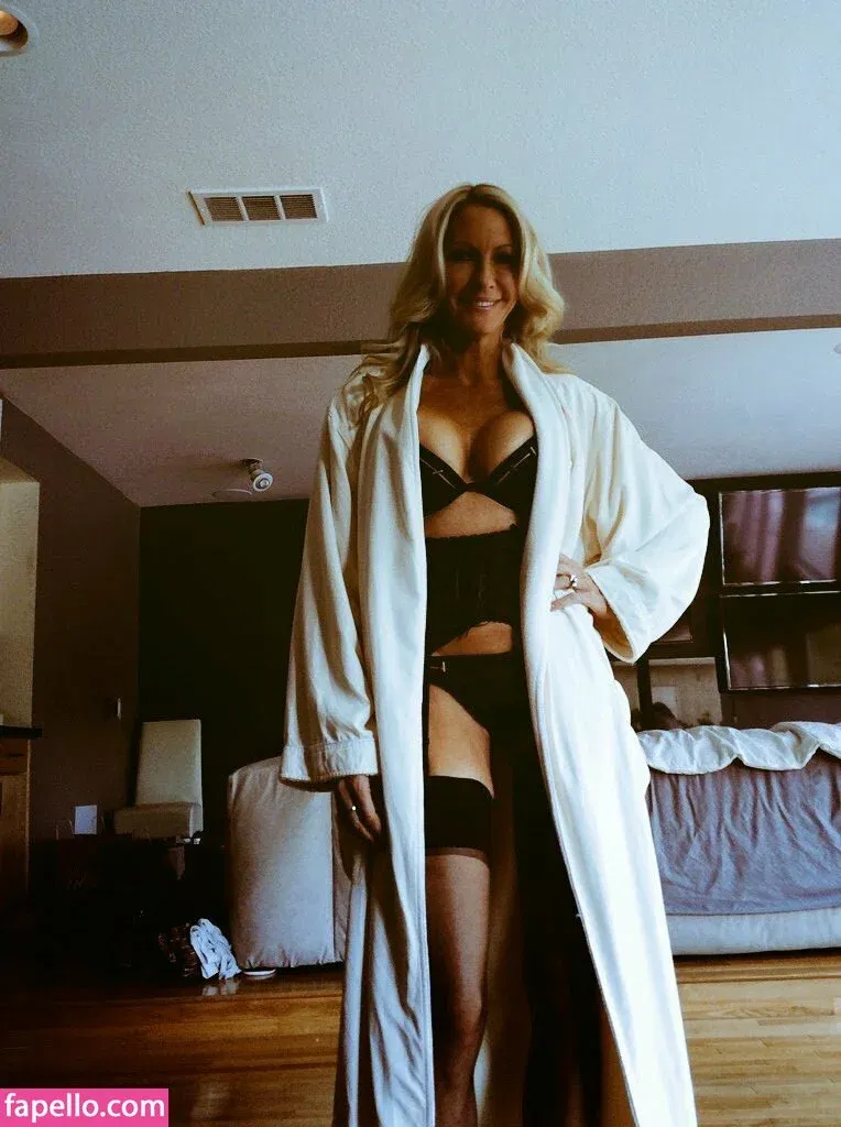 emma69star Onlyfans Photo Gallery 