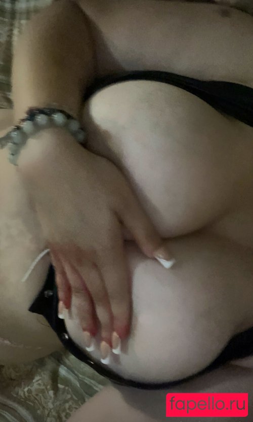 Ainek Nude Onlyfans Photo 18