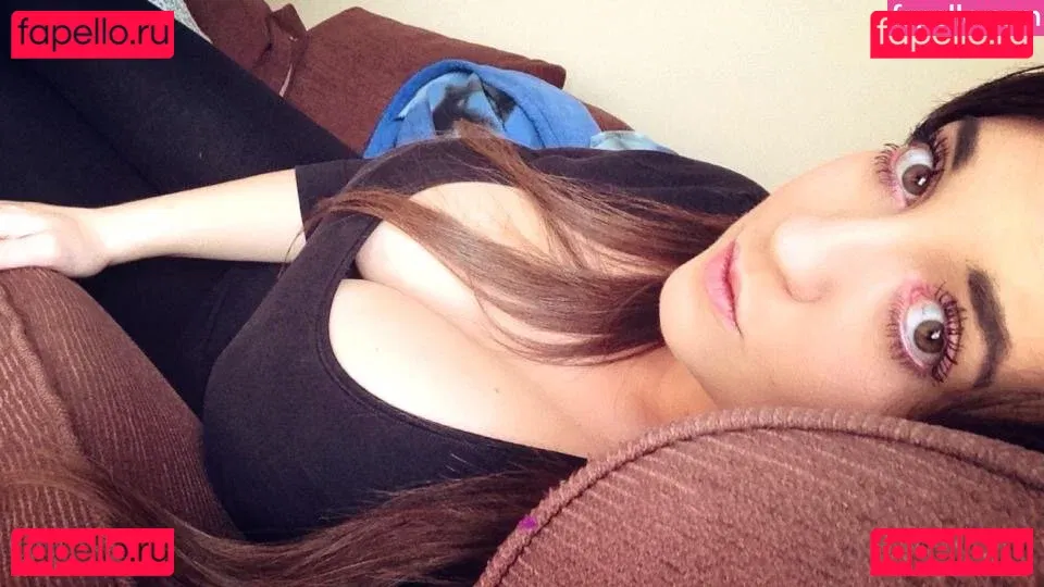 Carmella Onlyfans Photo Gallery 