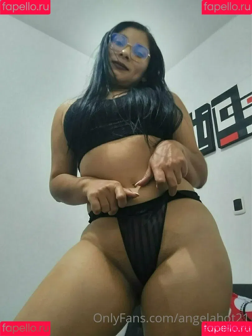angelahot21 Onlyfans Photo Gallery 