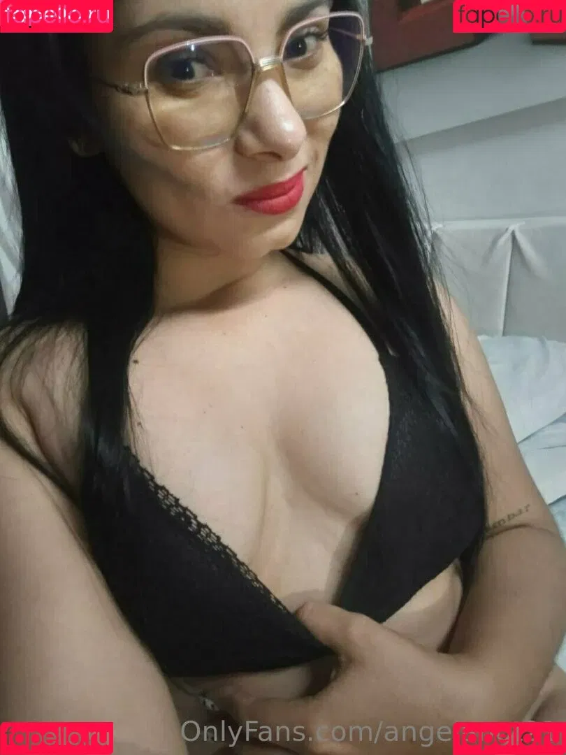 angelahot21 Onlyfans Photo Gallery 