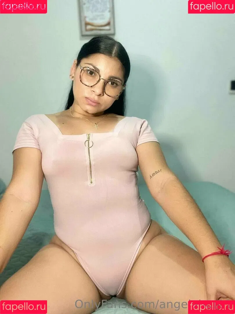 angelahot21 Onlyfans Photo Gallery 