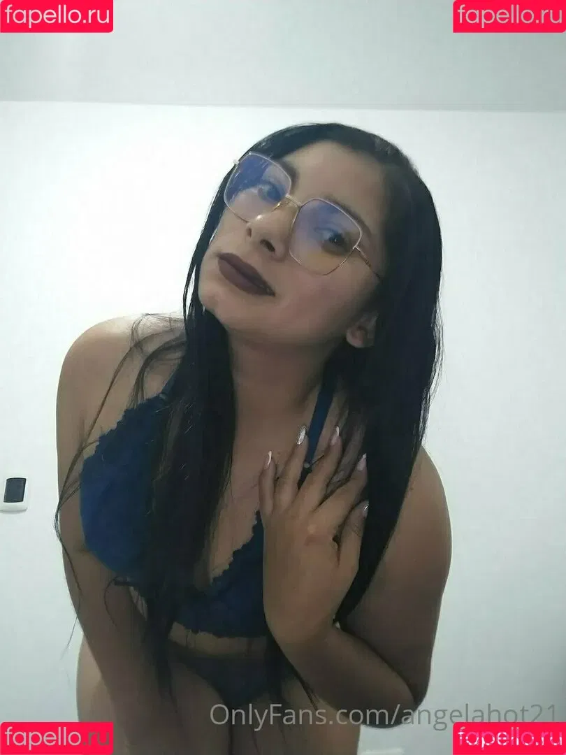 angelahot21 Onlyfans Photo Gallery 