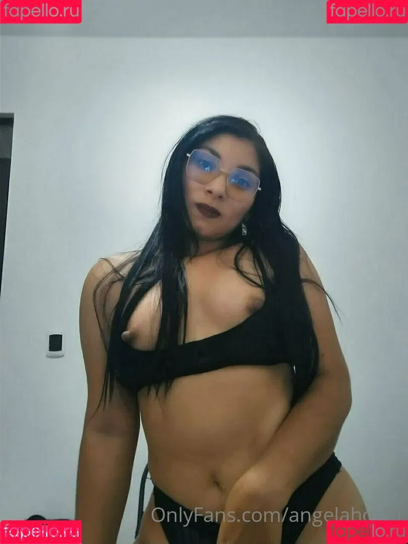 angelahot21 Onlyfans Photo Gallery 