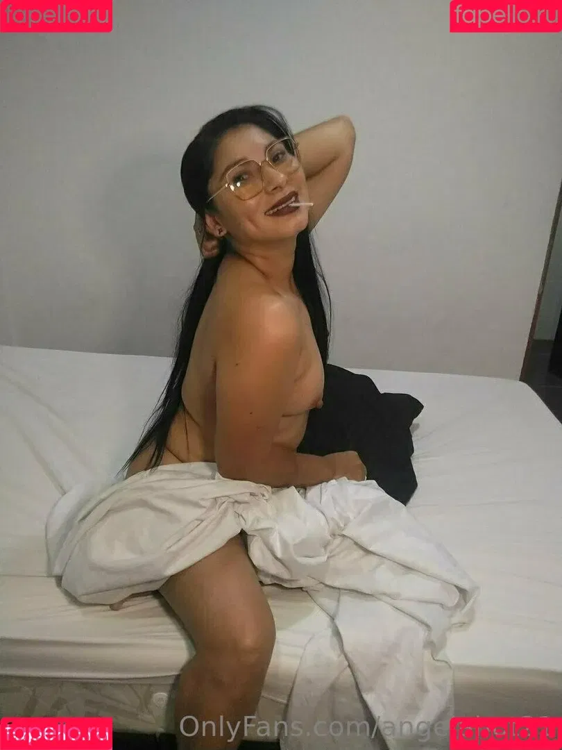 angelahot21 Onlyfans Photo Gallery 