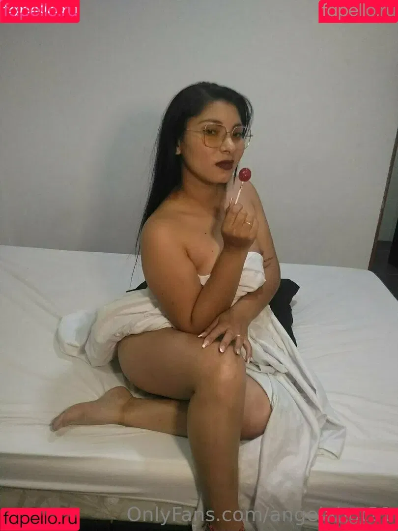 angelahot21 Onlyfans Photo Gallery 