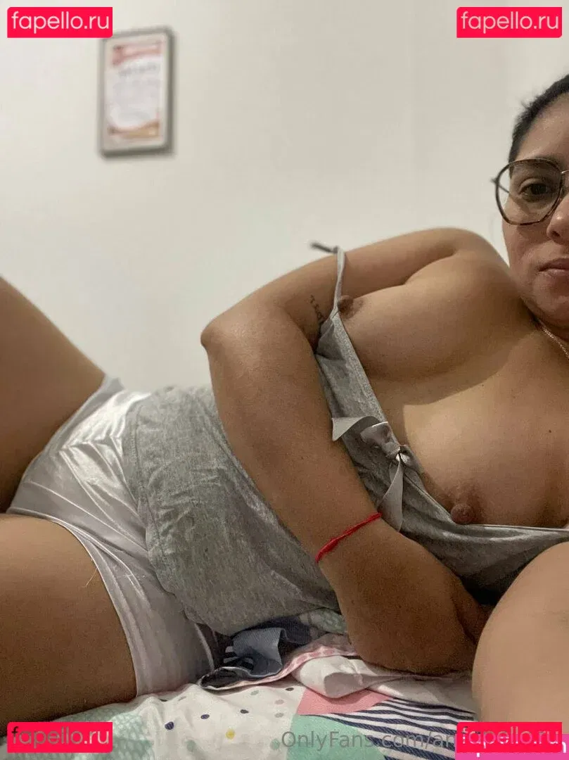 angelahot21 Onlyfans Photo Gallery 