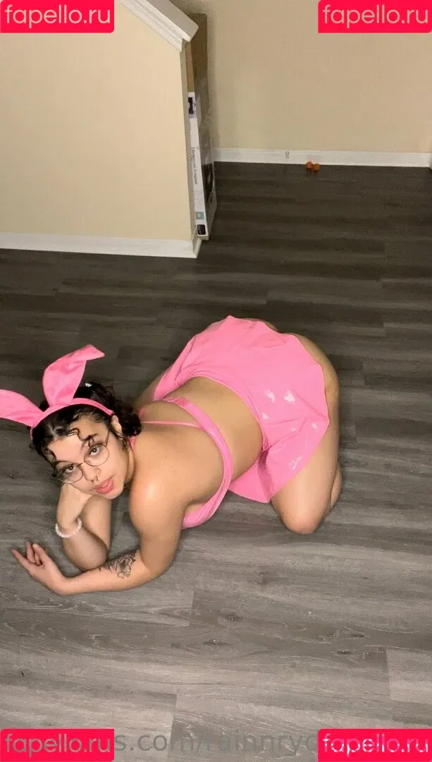 Rainnrydinghood Onlyfans Photo Gallery 